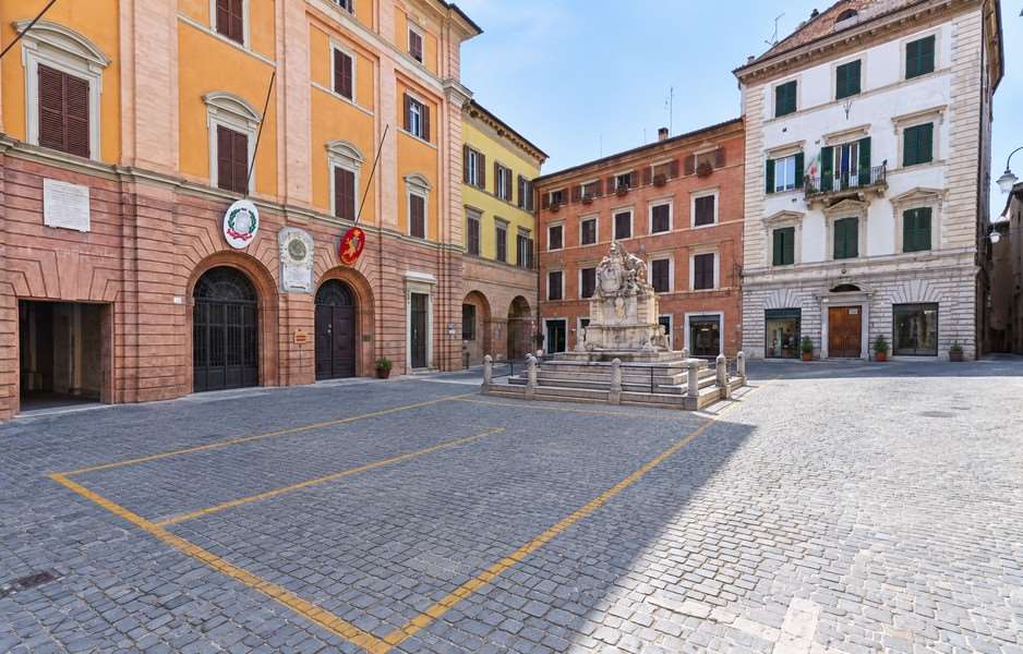 APPARTAMENTO NEL CENTRO STORICO DI JESI